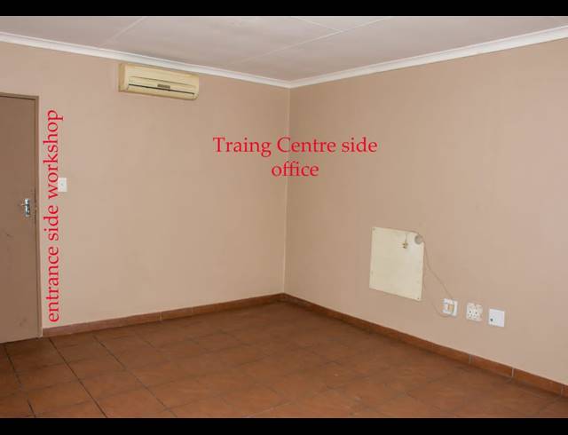 1,800M² BUILDING FOR SALE IN RUSTENBURG INDUSTRIAL